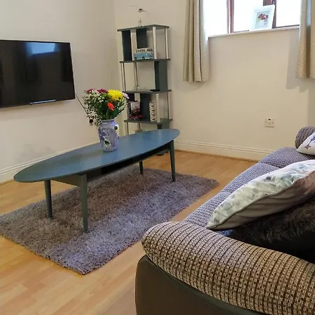 Town Centre One Bed Daire